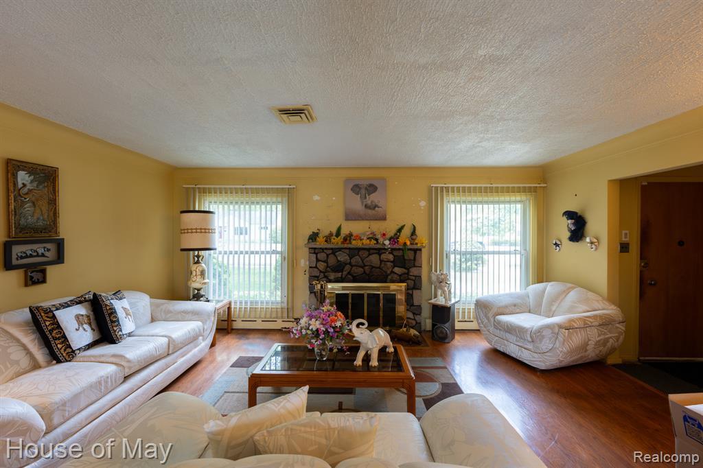 21240 Ridgedale Street, Oak Park, MI 48237 — Photo 5