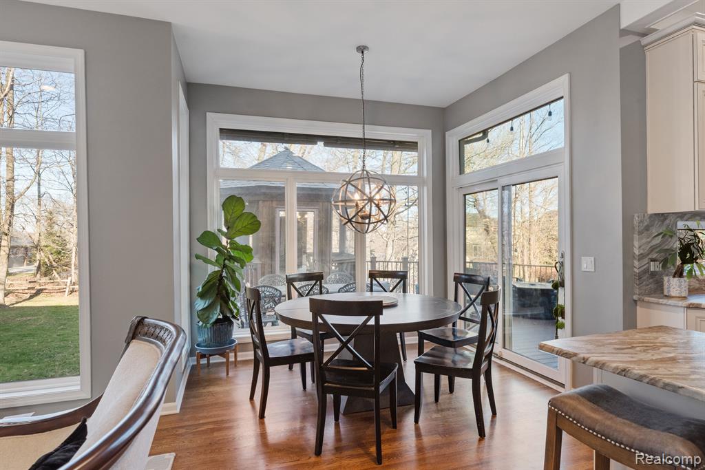 6060 TURNBERRY Drive, Commerce Twp, MI 48382 — Photo 11
