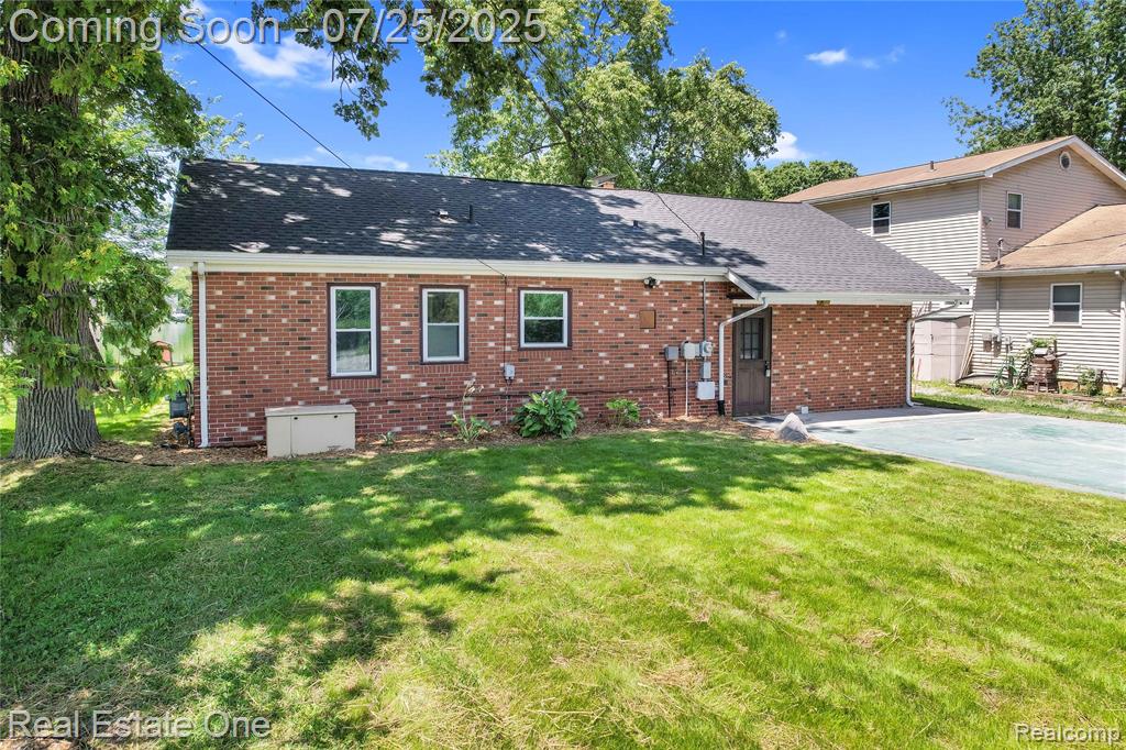 8802 Riverside Drive, Brighton, MI 48116 — Photo 3