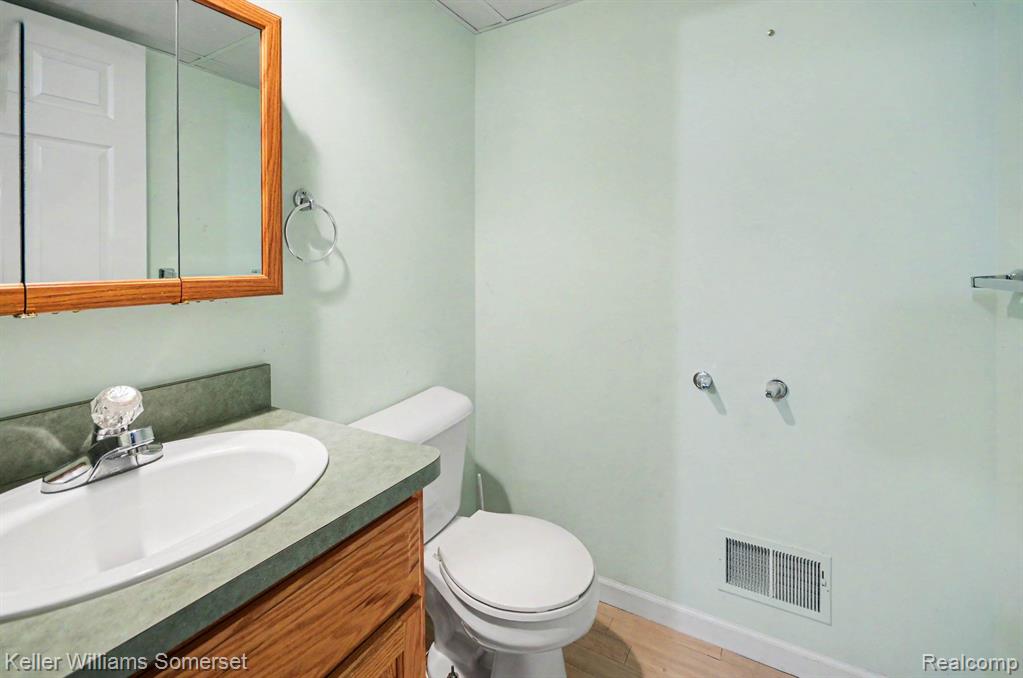 4432 Thornwood Court, Warren, MI 48092 — Photo 15