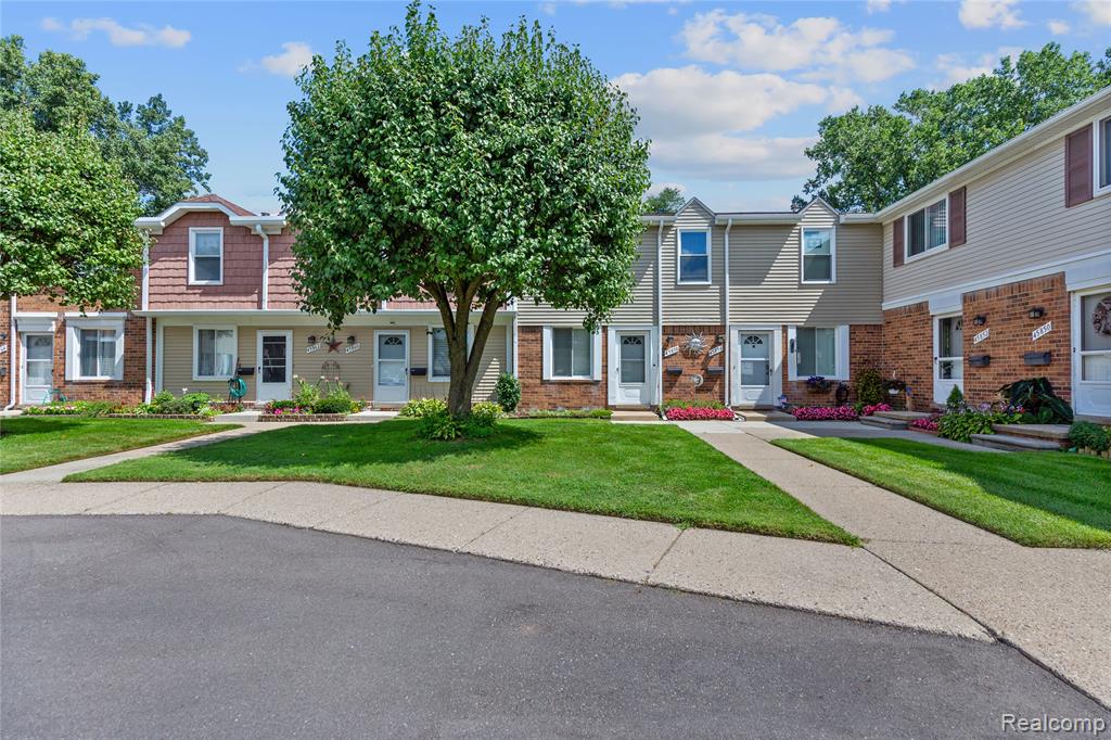 45858 KENSINGTON, Utica, MI 48317 — Photo 21