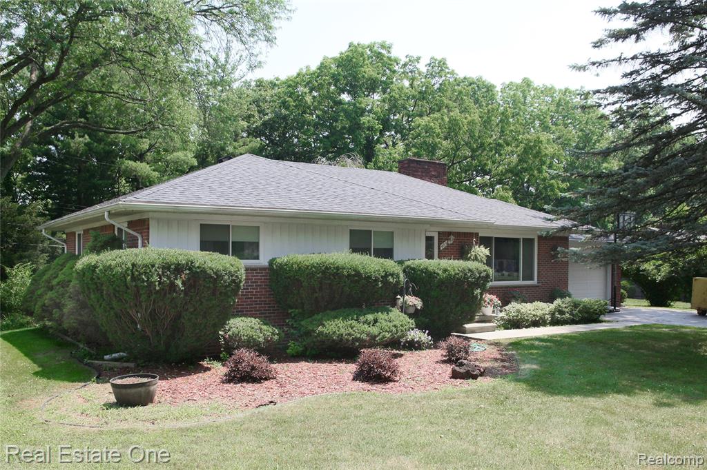 483 Rochdale Drive S, Rochester Hills, MI 48309 — Photo 2