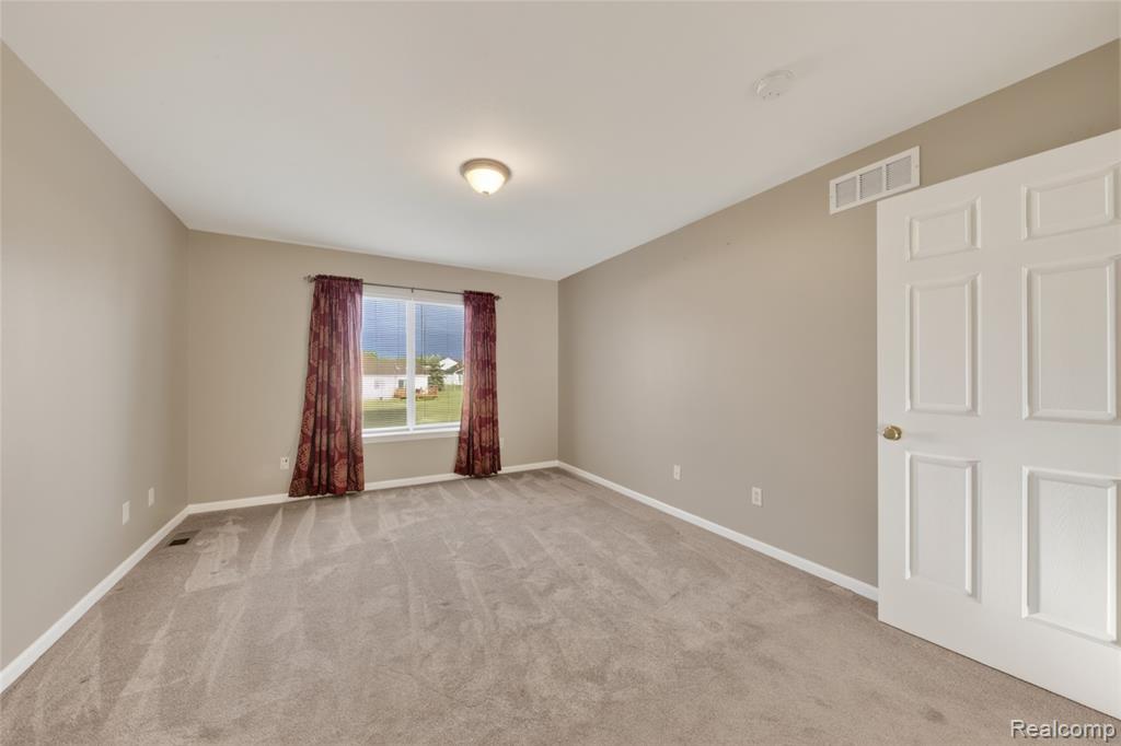 4003 Murray Street, Grand Blanc, MI 48439 — Photo 11