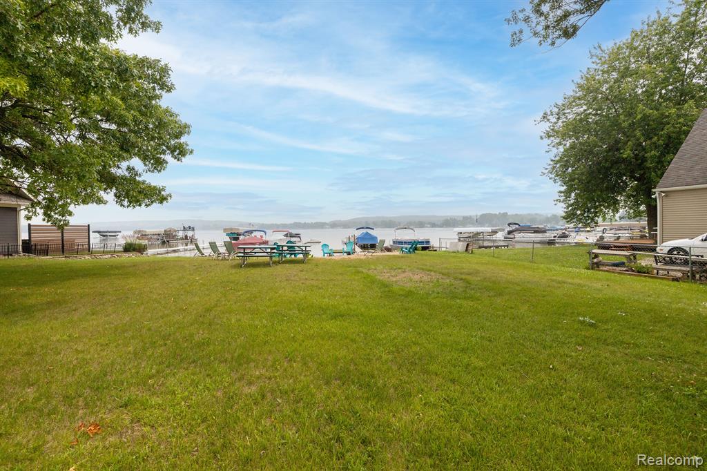 9920 DEXTER PINCKNEY Road, Pinckney, MI 48169 — Photo 46