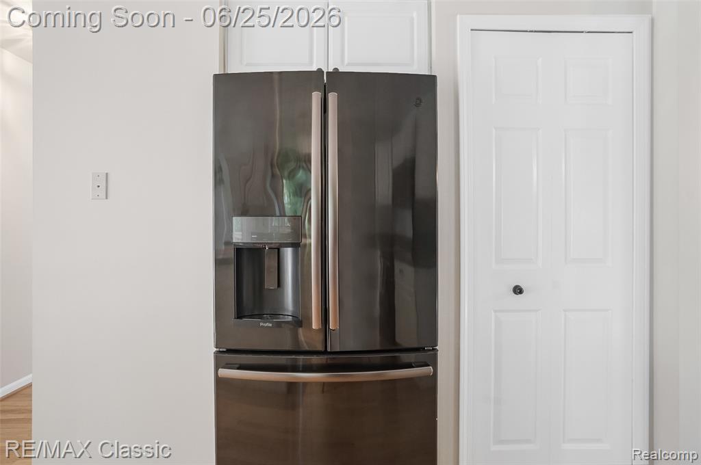 7439 Millwood, West Bloomfield, MI — Photo 13