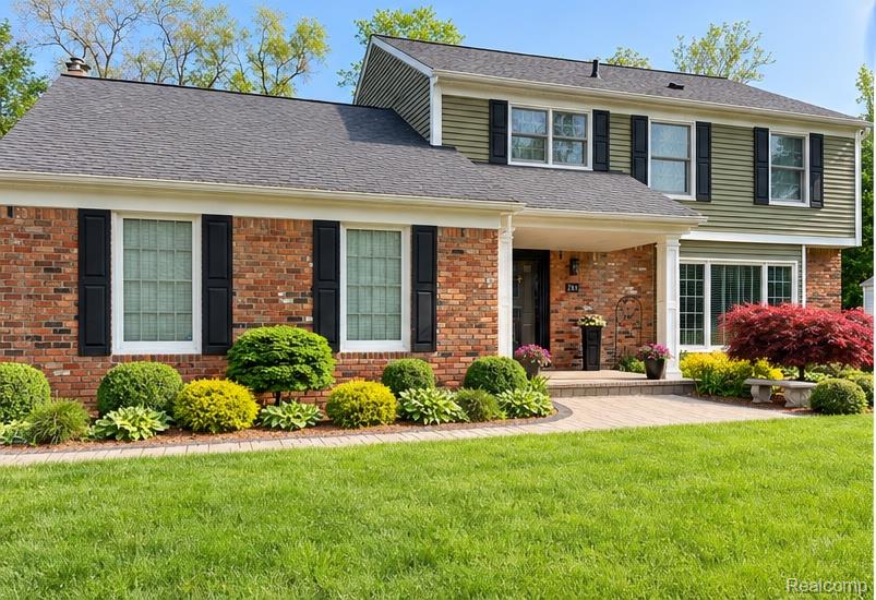 781 N Shady Hollow Circle, Bloomfield Hills, MI 48304