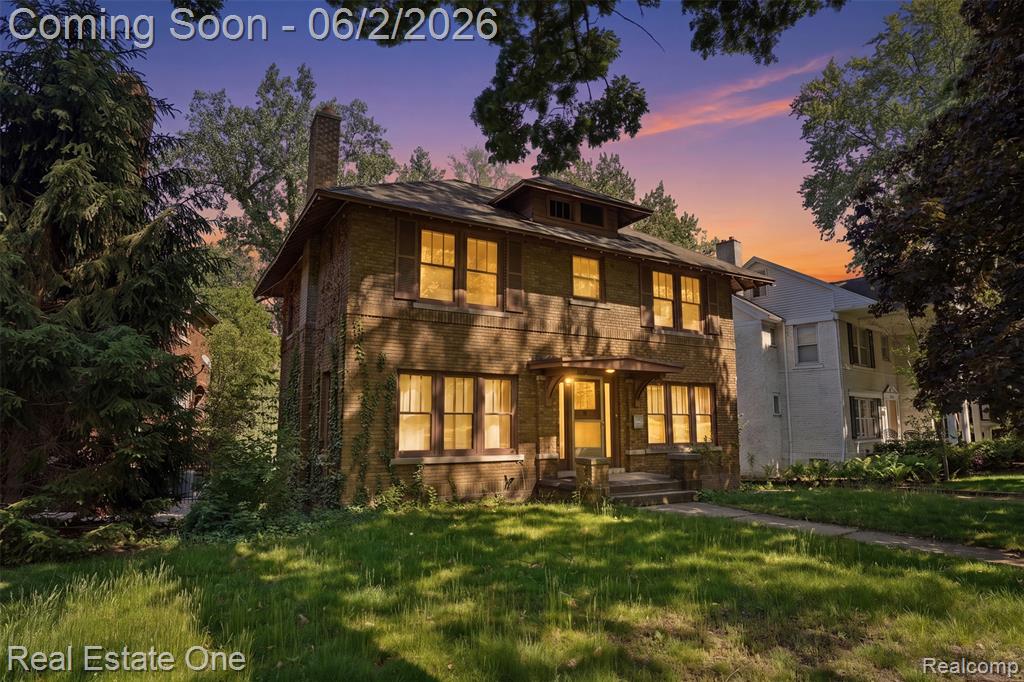 8606 Hendrie Boulevard, Huntington Woods, MI