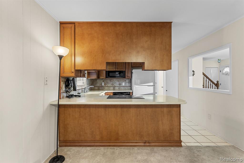 7085 OLD HAGGERTY Road, Canton, MI 48187 — Photo 9