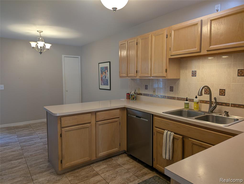 9327 Eastwind Drive, Livonia, MI 48150 — Photo 12