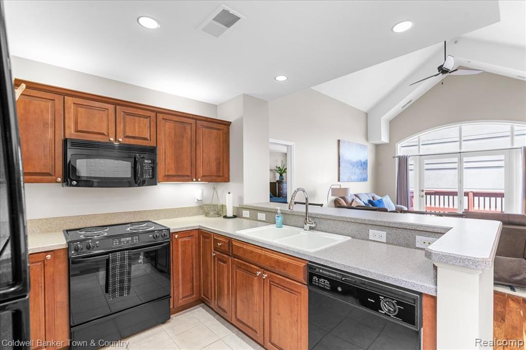 220 Mac Avenue, 411, East Lansing, MI 48823 — Photo 7