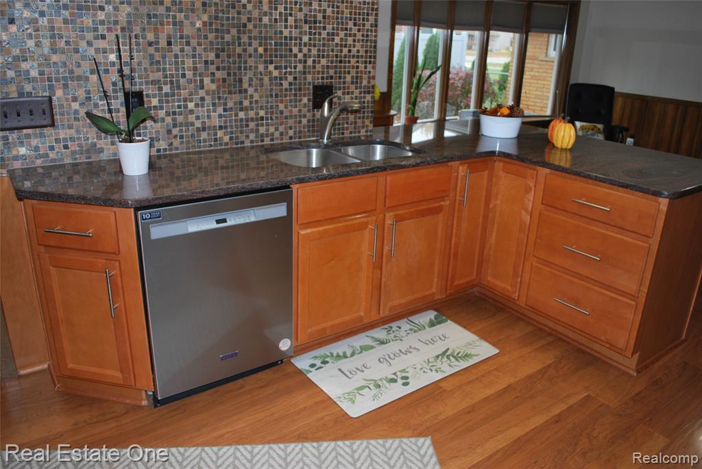 40936 Micol Drive, Plymouth, MI 48170 — Photo 12