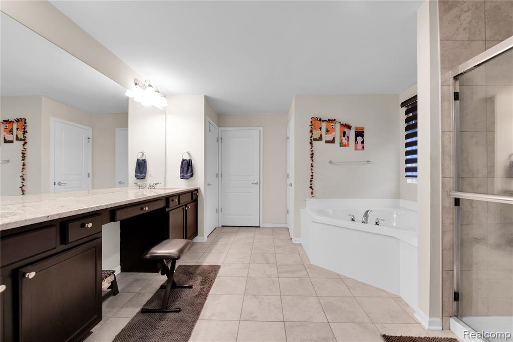 49633 Malten Drive, Macomb, MI 48044 — Photo 21
