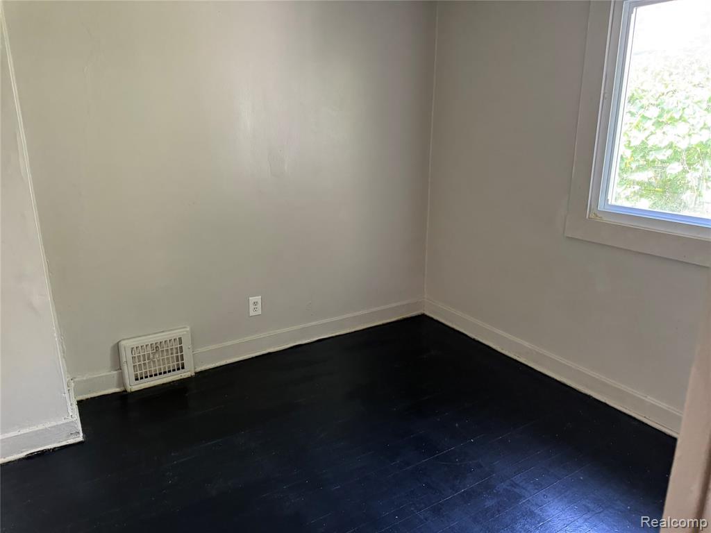 6380 Rosemont Avenue, Detroit, MI 48228 — Photo 12