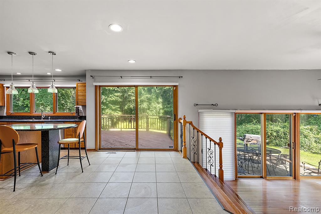 8398 ELKRUN Drive, Clarkston, MI 48348 — Photo 18