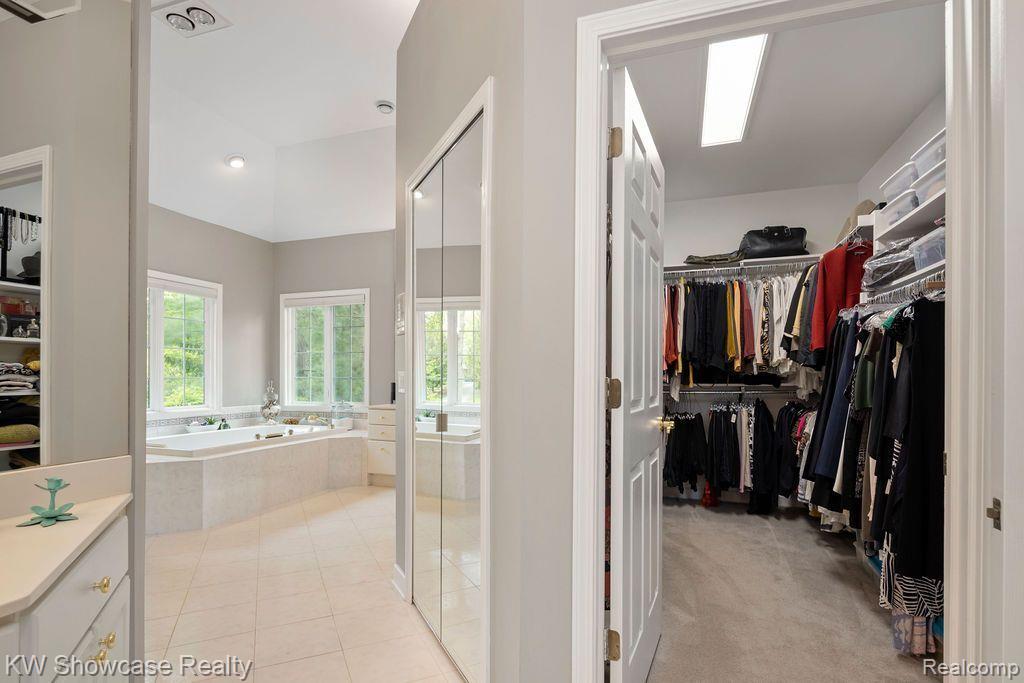 6061 TURNBERRY Drive, Commerce Twp, MI 48382 — Photo 33