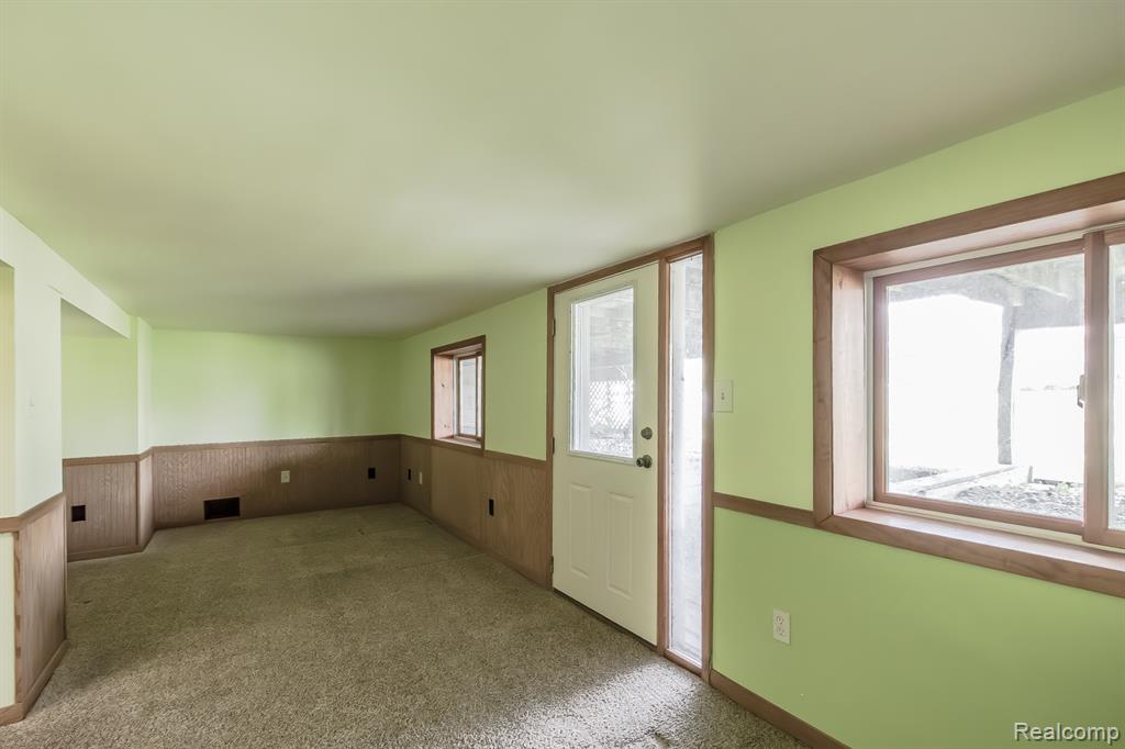 9634 Bonnie Briar Street, White Lake, MI — Photo 40