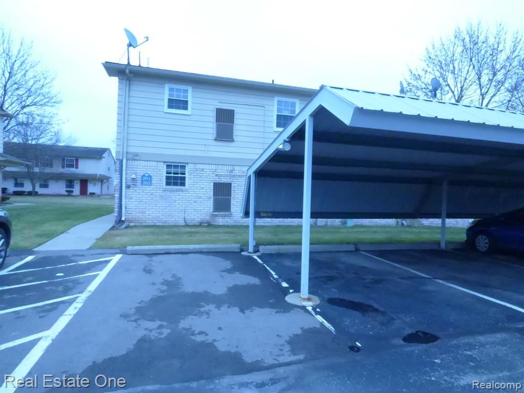 202 Princeton Drive, South Lyon, MI 48178 — Photo 21