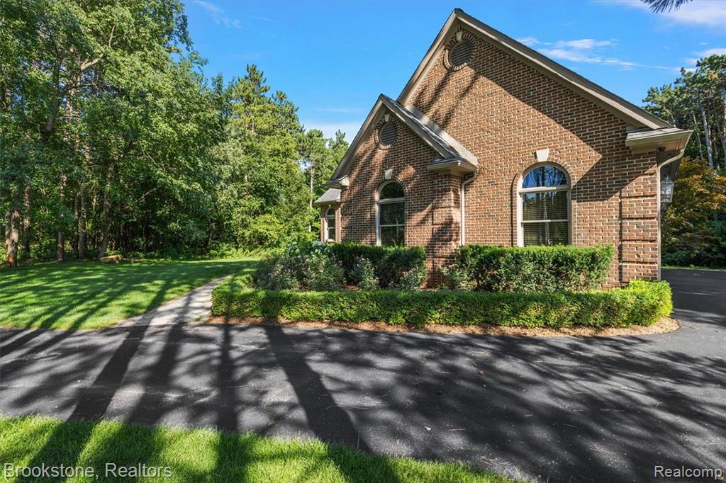 34 Fern Drive, Leonard, MI 48367 — Photo 6