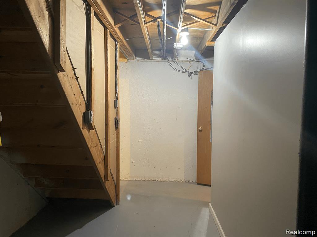 41029 SOUTHWIND Drive, Canton, MI 48188 — Photo 32