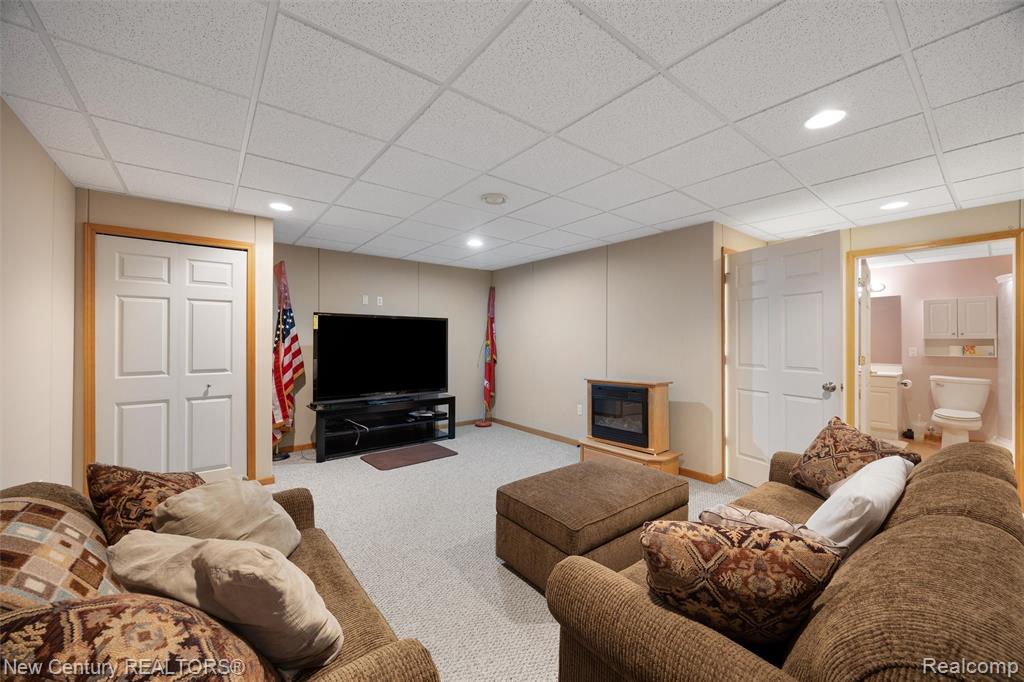 3561 Grove Lane, Auburn Hills, MI 48326 — Photo 26