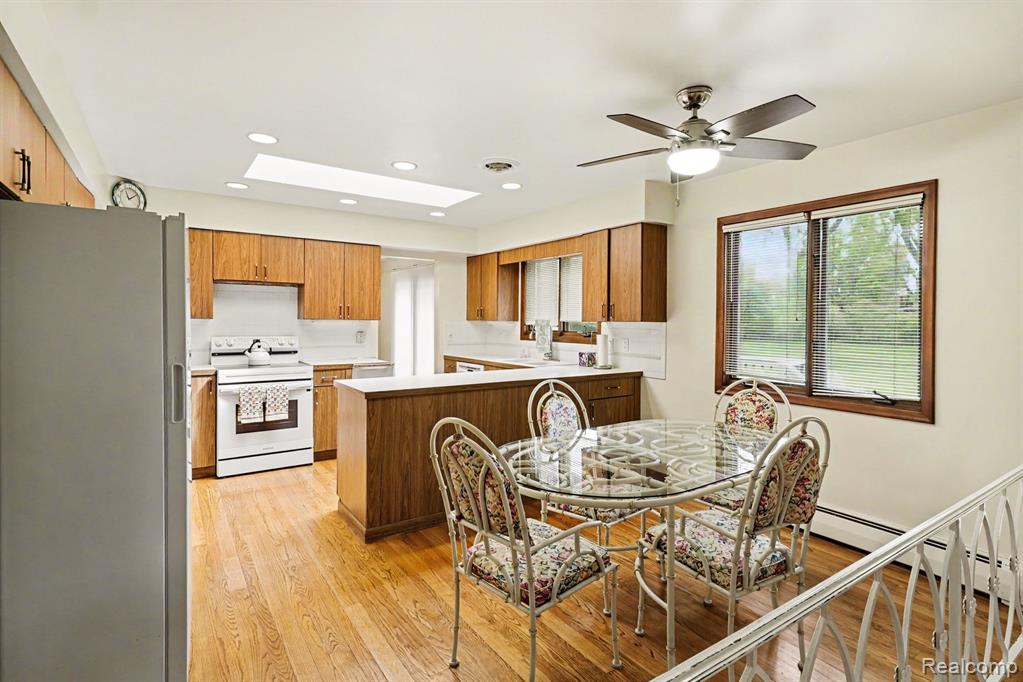 1226 Woodkrest Drive, Flint, MI 48532 — Photo 9