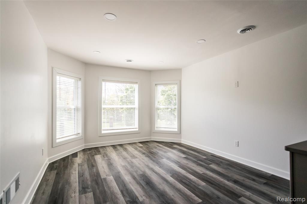 3450 Townsend Street, Detroit, MI 48214 — Photo 11