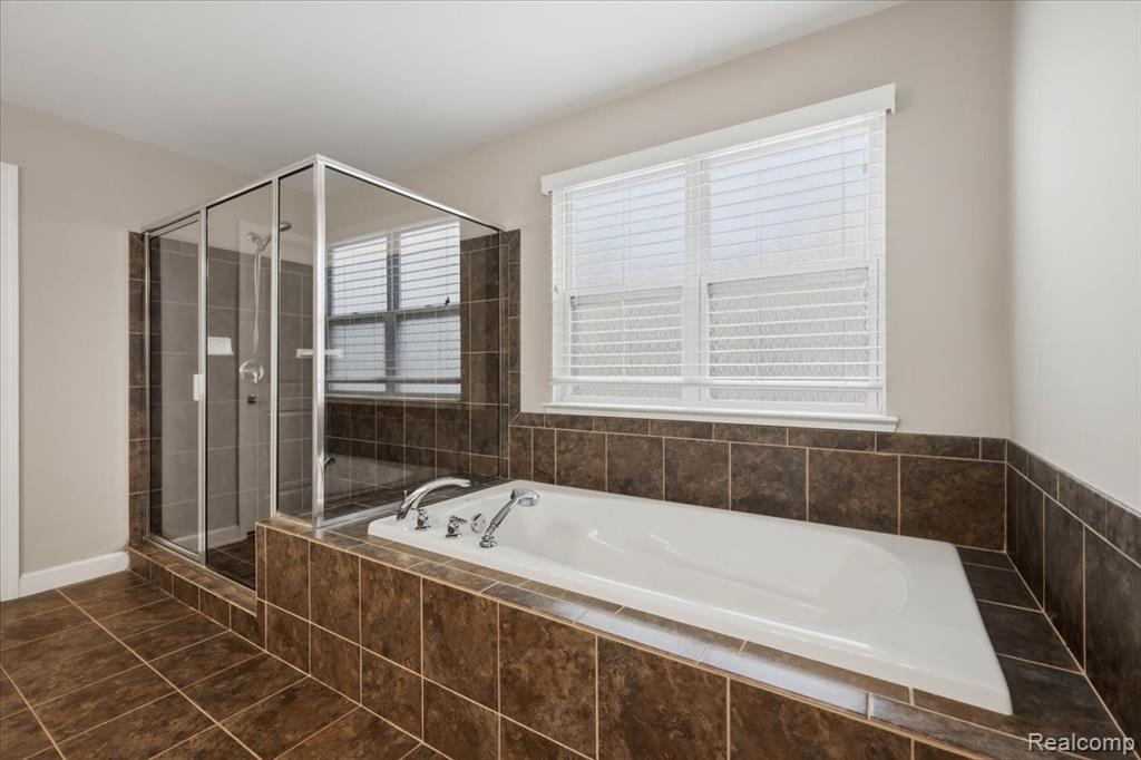 1114 Wales Drive, Lake Orion, MI — Photo 23