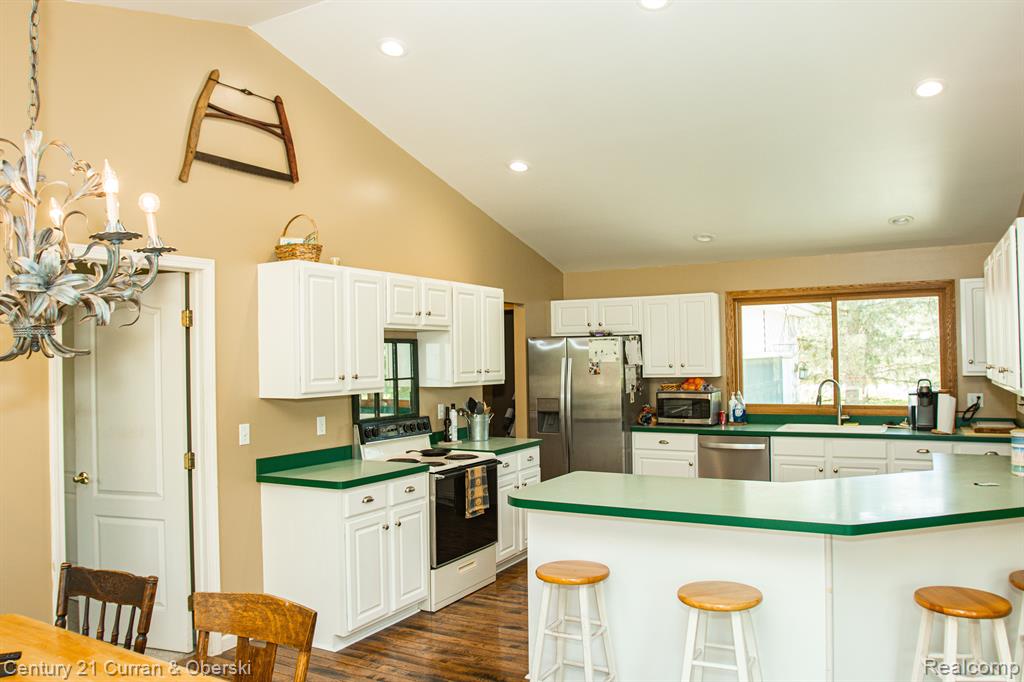 4220 HAPPY HOLLOW Lane, Howell, MI 48855 — Photo 45