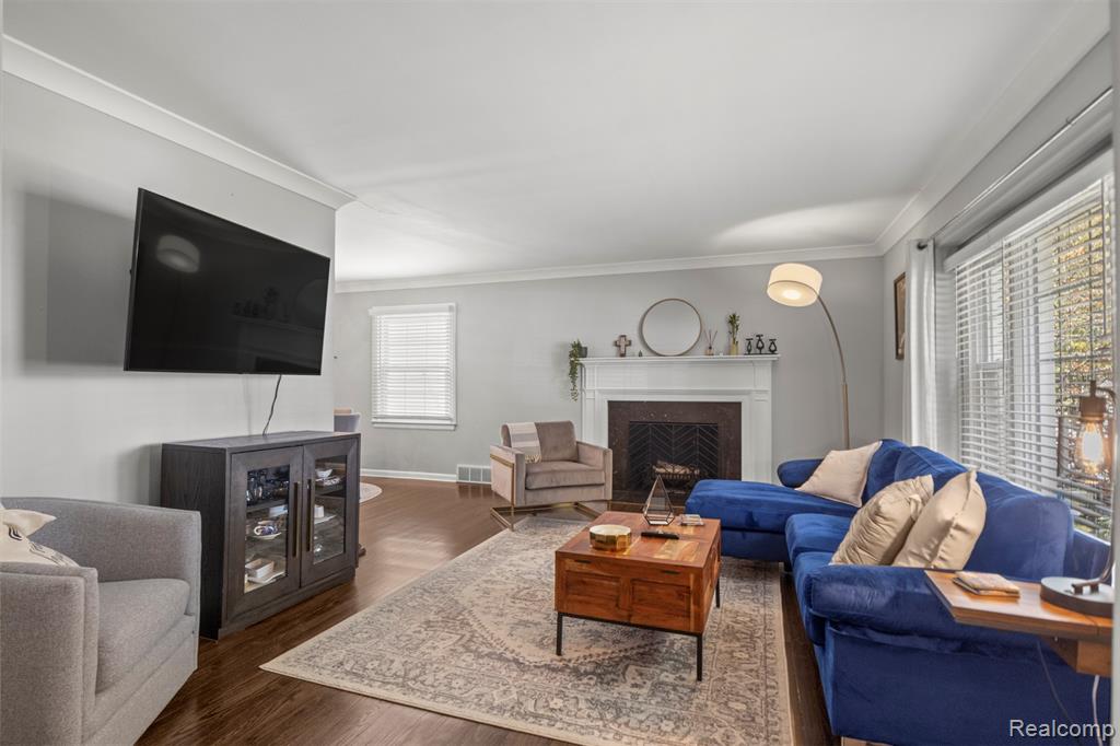 6 Berwick Lane, Dearborn, MI 48120 — Photo 5