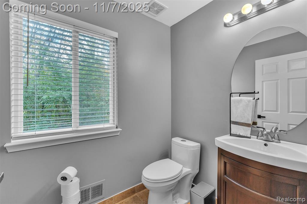 8522 Berkshire Drive, Ypsilanti, MI 48198 — Photo 20