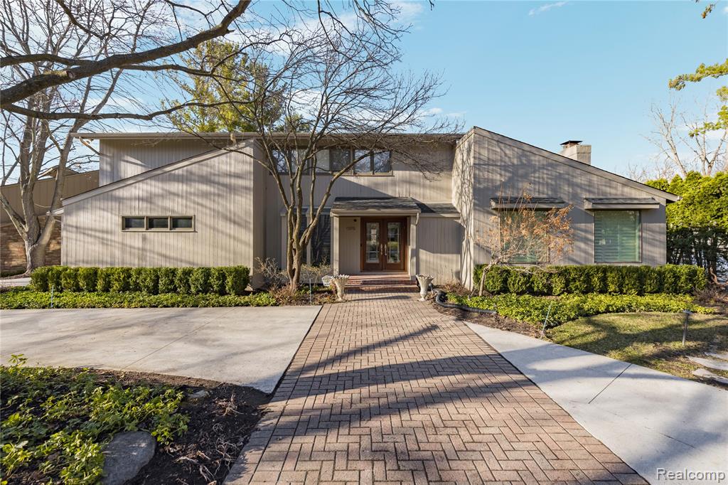 4695 Maura Lane, West Bloomfield, MI 48323 — Photo 2