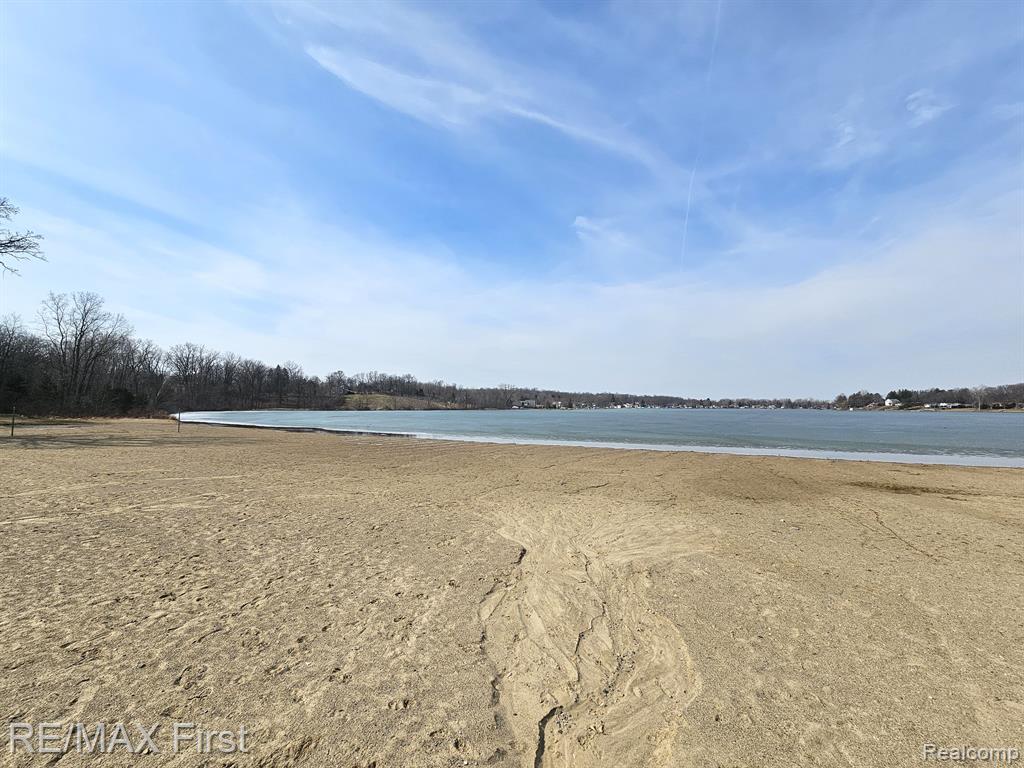 700 BYRAM LAKE Drive, Linden, MI 48451 — Photo 31