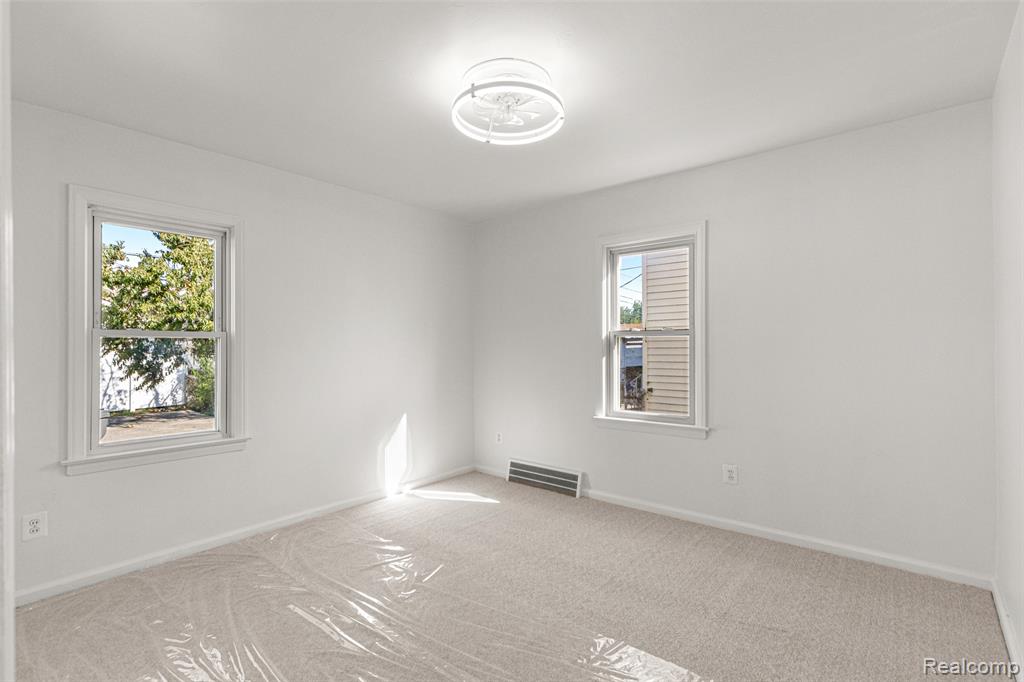 5152 Kenilworth Street, Dearborn, MI 48126 — Photo 17