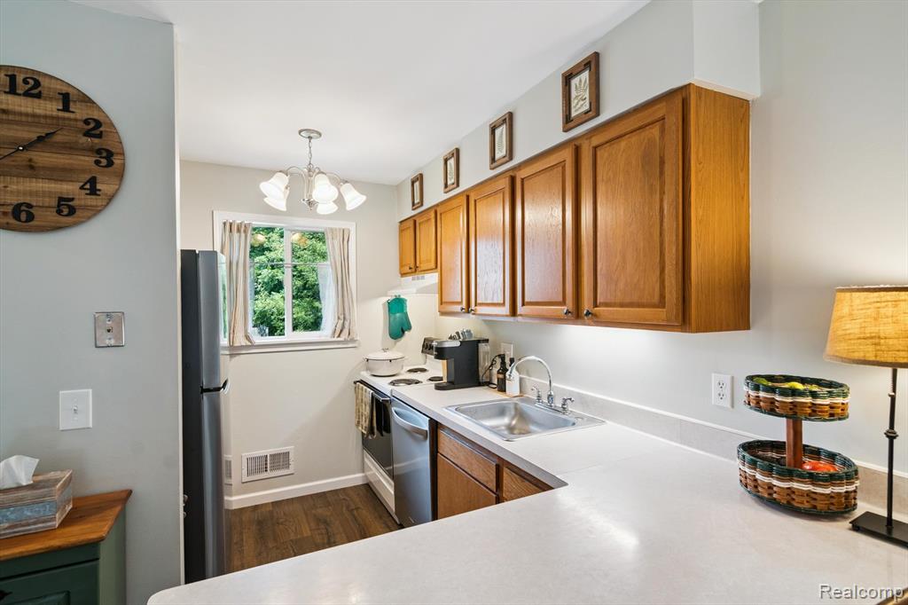 4521 Westbrook Drive, Jackson, MI 49201 — Photo 16