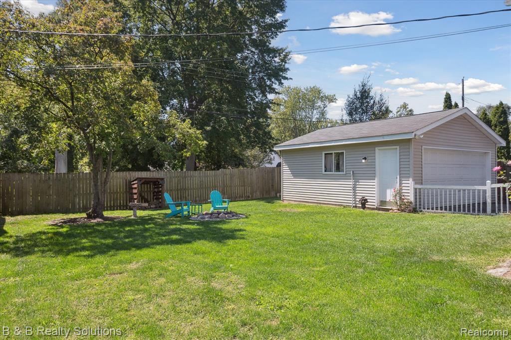 4065 Rosemound Avenue, Waterford, MI 48329 — Photo 37