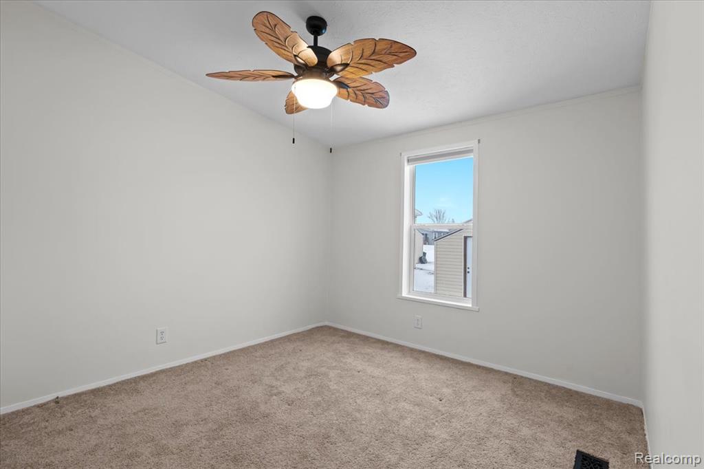 11214 Woodchester Court, South Lyon, MI 48178 — Photo 16