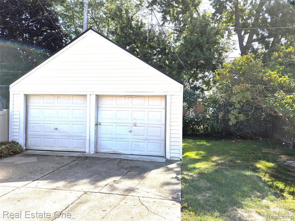 13105 Oakdale Street, Southgate, MI 48195 — Photo 29