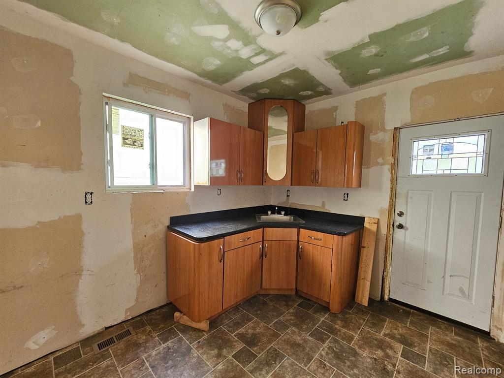 8379 WHITTAKER Street, Detroit, MI 48209 — Photo 26
