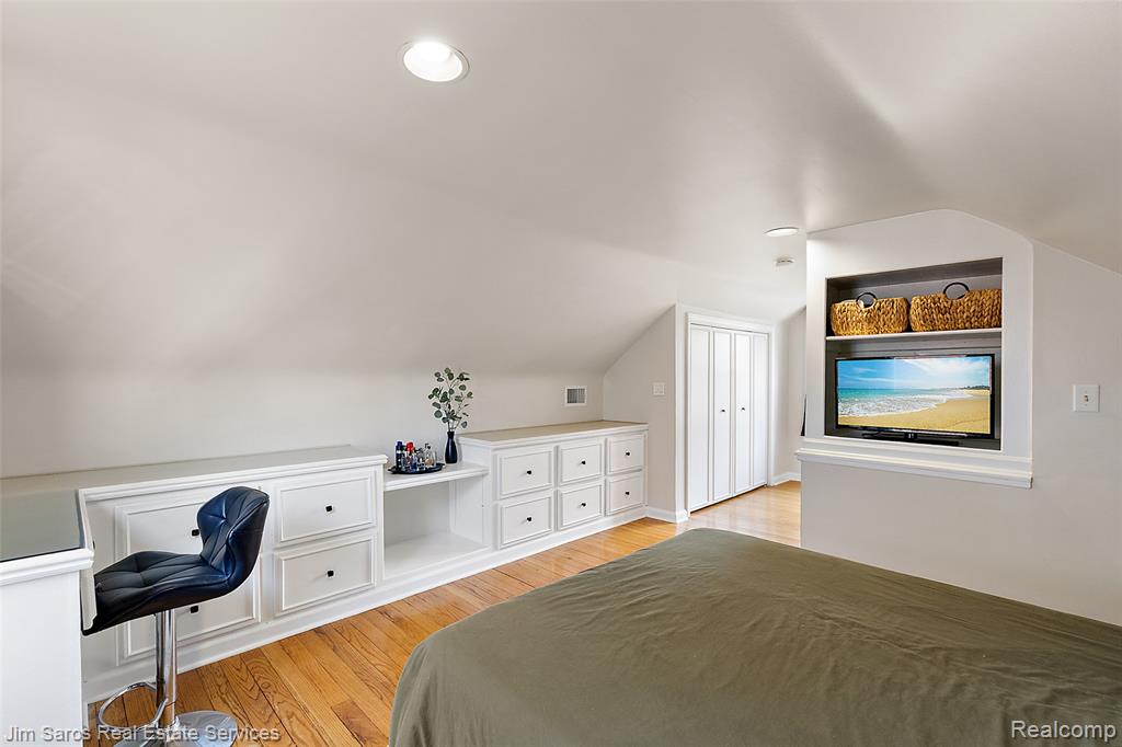 1837 Oxford Road, Grosse Pointe Woods, MI 48236 — Photo 24