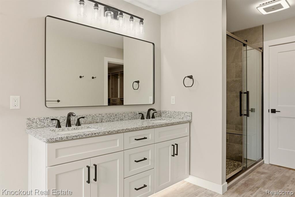 12095 Country Run Drive, Birch Run, MI 48415 — Photo 29