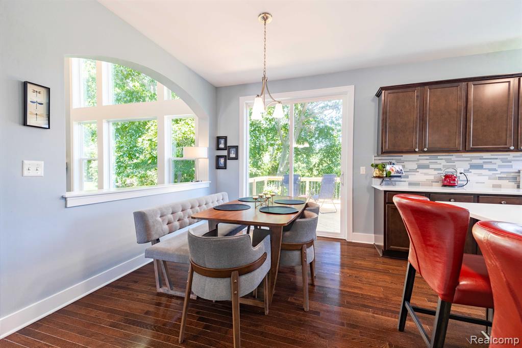 299 NAPA VALLEY Drive, Milford, MI 48381 — Photo 16