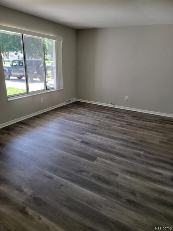 704 Colorado Street, Marysville, MI 48040 — Photo 8