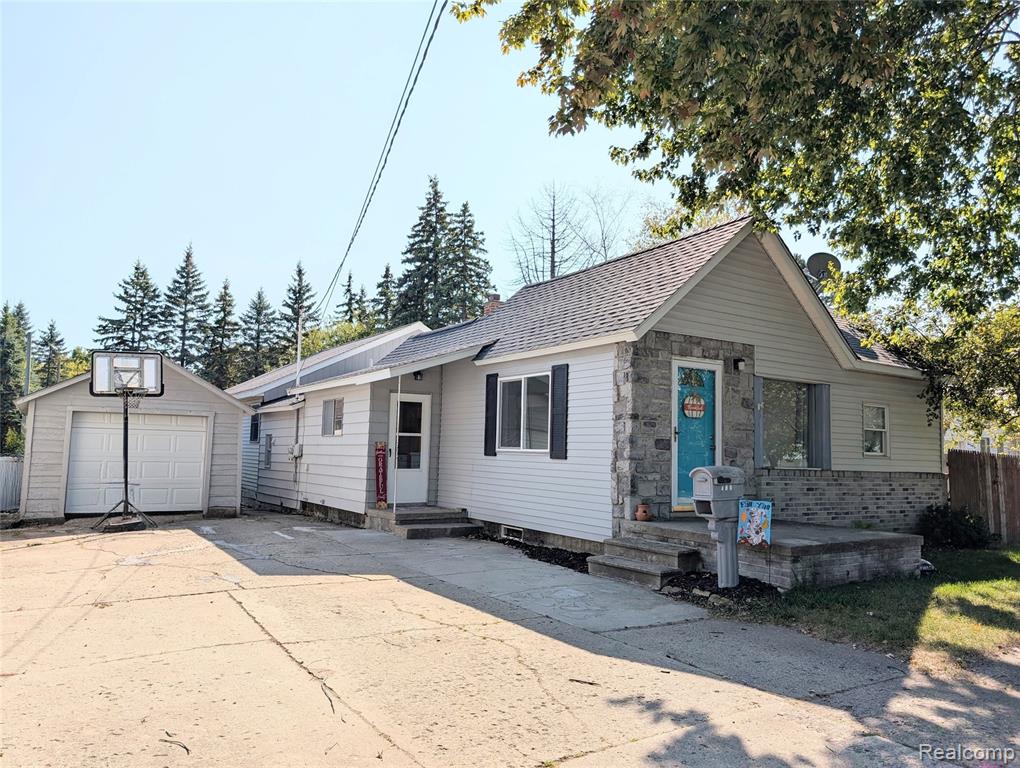136 Fair Street, Bad Axe, MI 48413 — Photo 2