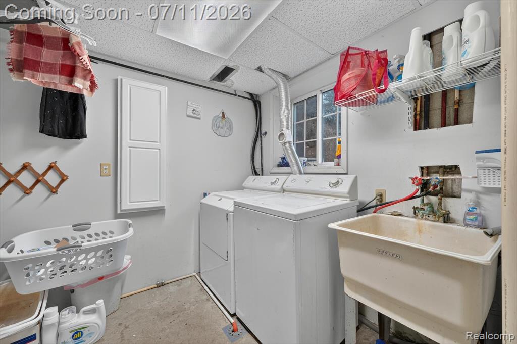 4430 N Center Road, Flint, MI 48506 — Photo 39