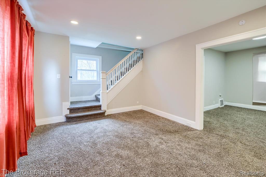 808 N Chevrolet Avenue, Flint, MI 48504 — Photo 5