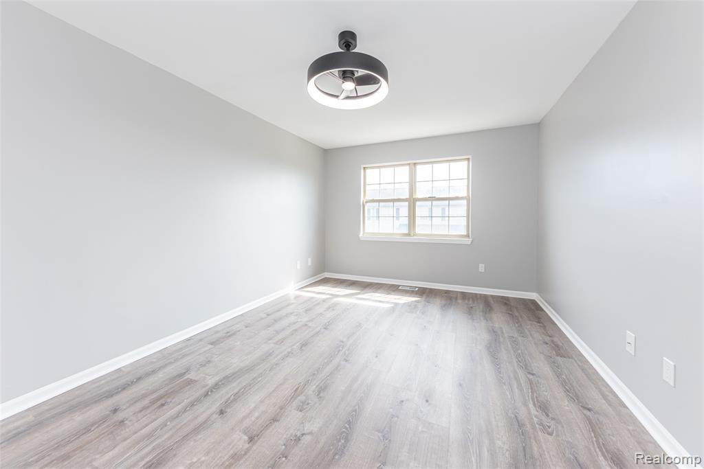 29242 W Glen Oaks, Farmington Hills, MI 48334 — Photo 23