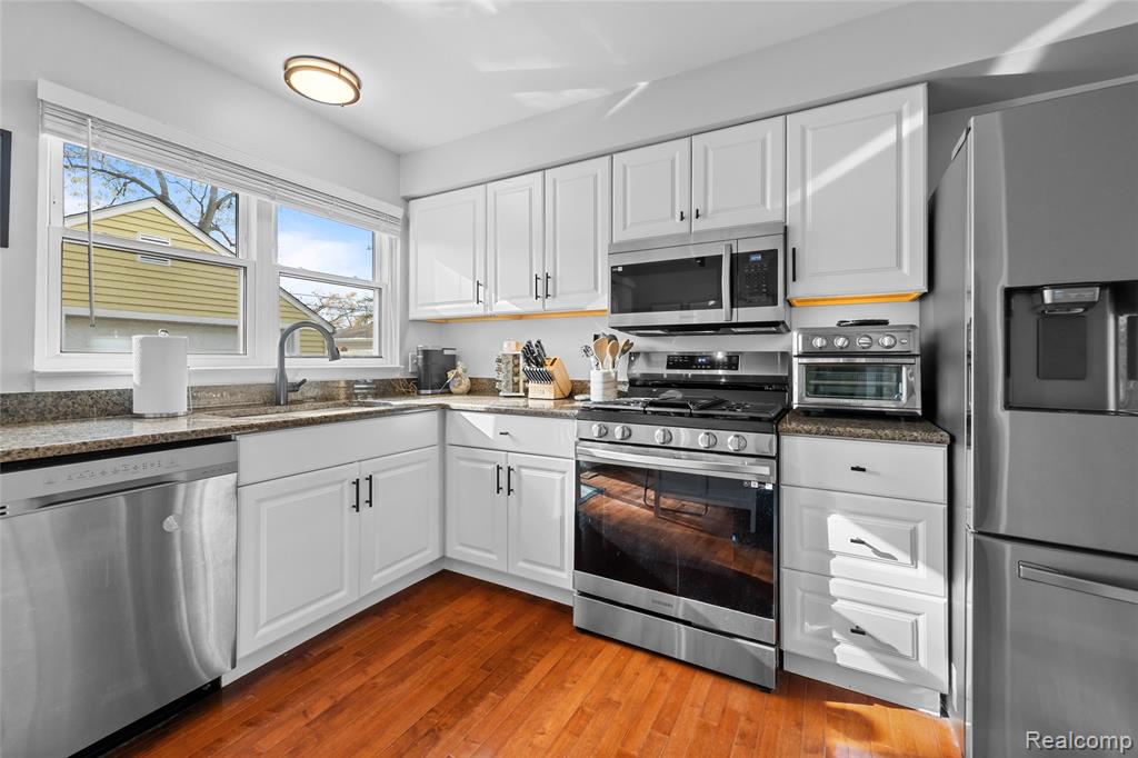16217 Birwood Avenue, Beverly Hills, MI 48025 — Photo 11
