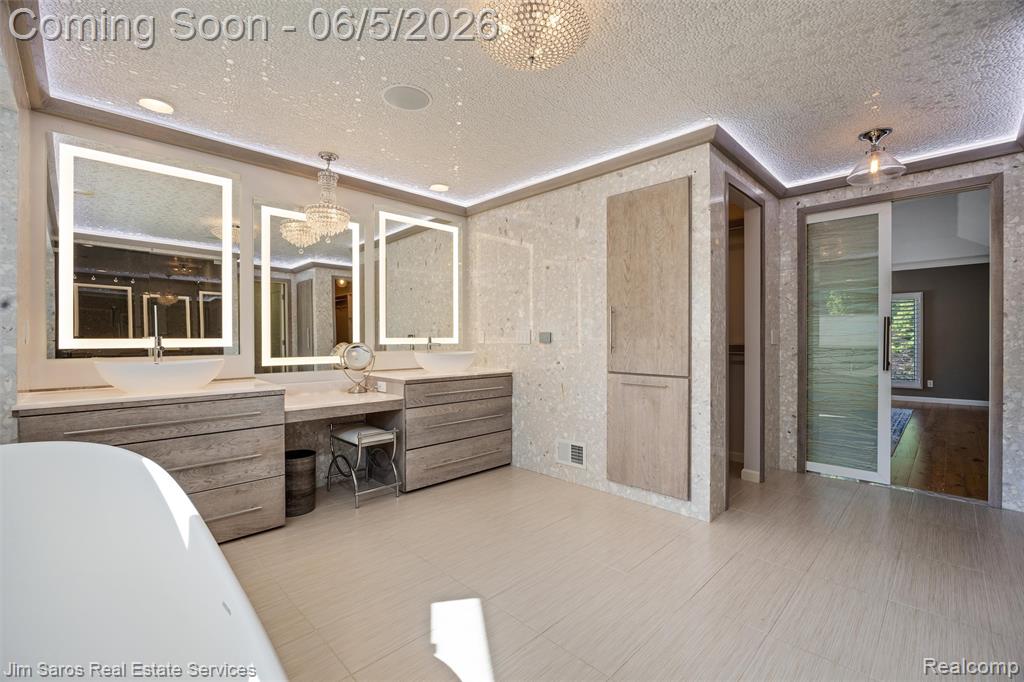 910 Edgemont Park, Grosse Pointe, MI 48230 — Photo 26