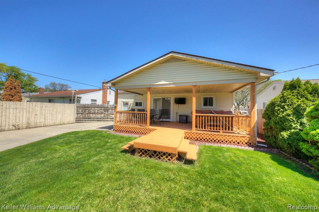6249 DEERING Street, Garden City, MI — Photo 52