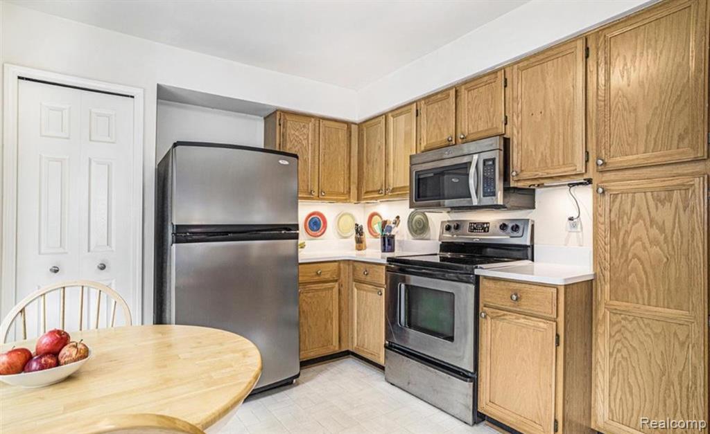 3104 Turnberry Lane, Ann Arbor, MI 48108 — Photo 9
